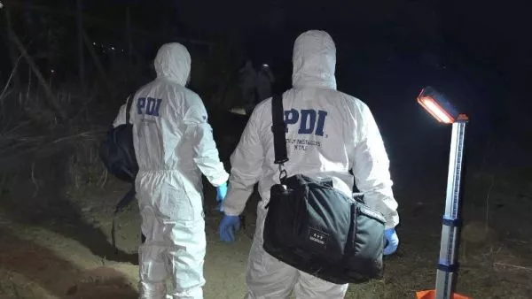 PDI realizando pericias