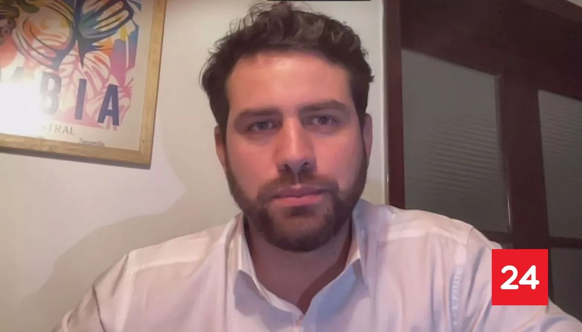 #Política

Senador Ibáñez por AC contra exministro Grau: 