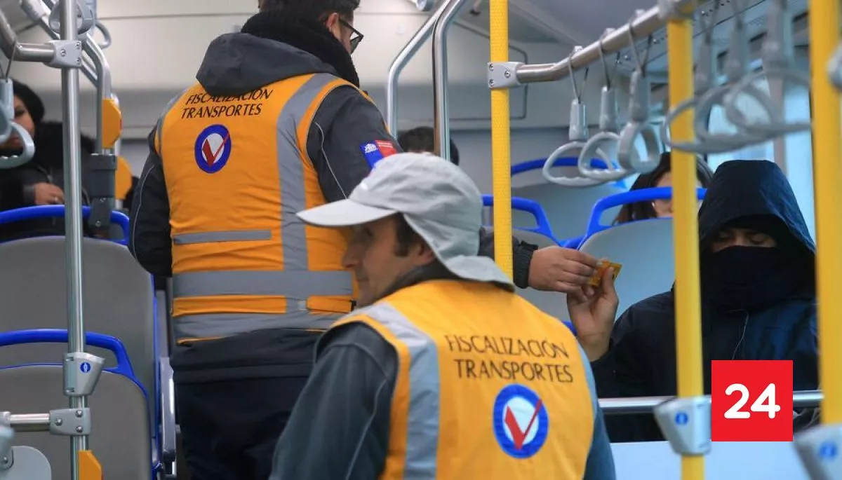 #Nacional

Nuevos castigos: Contraloría da luz verde a ley que sanciona a evasores del transporte público

Más detalles⬇️