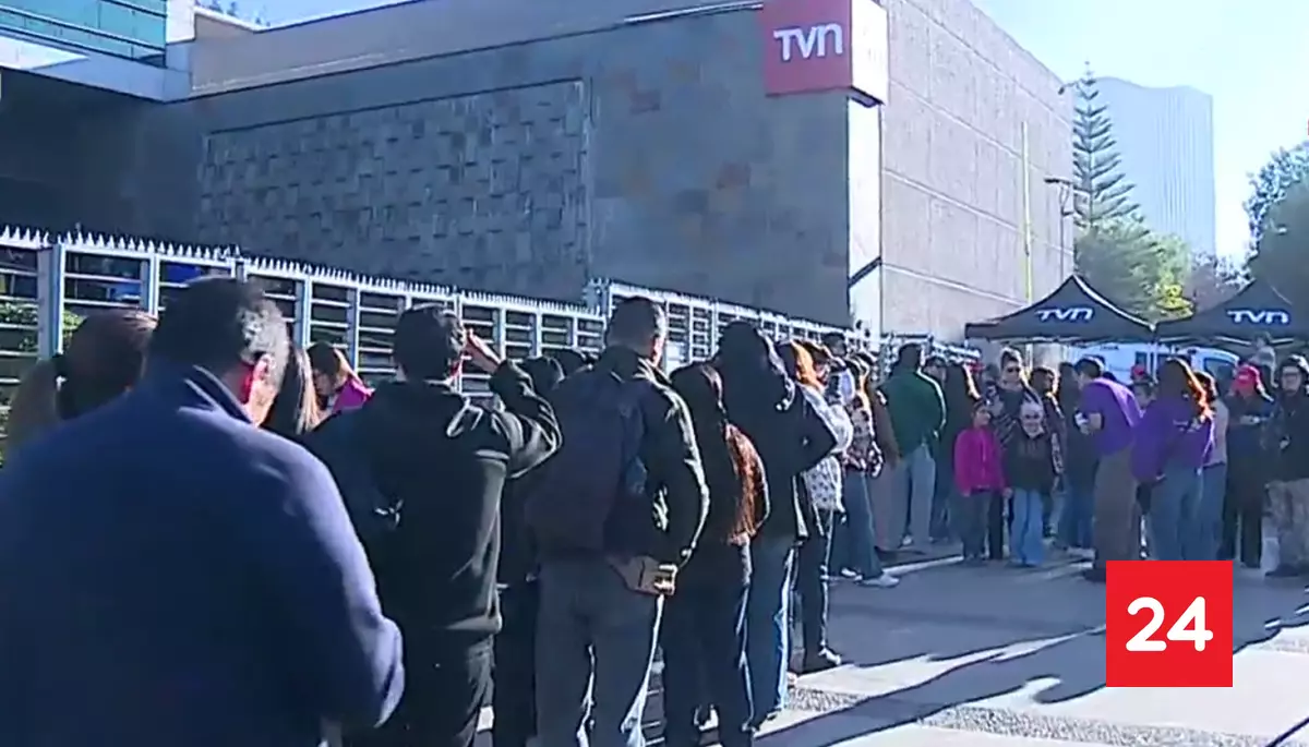 #Nacional 

Todo un éxito: miles de familias visitan TVN en el Día del Patrimonio

Más detalles ⬇