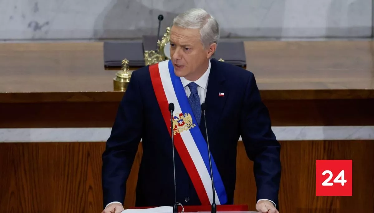 #Política 

Presidente Kast: 