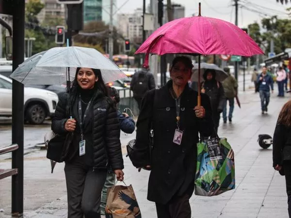 el pronóstico que dejaría lluvias en Santiago y la zona central