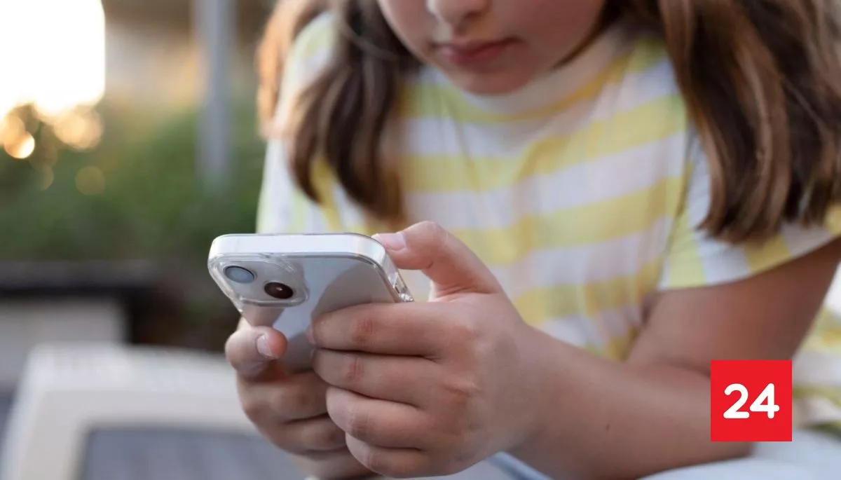 #Política 

Comienza debate por proyecto que busca prohibir redes sociales a menores de 14 años 

Más detalles⬇️