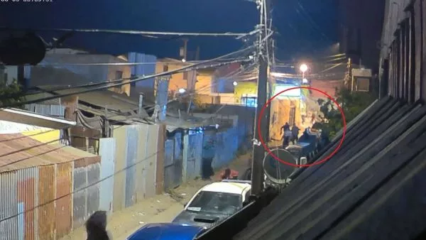 VIDEO | Cámaras captaron mortal balacera que dejó una joven muerta y nueve heridos en Valparaíso
