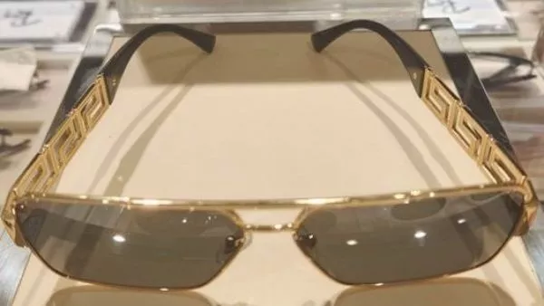 Chileno arriesga 7 años de cárcel por robar lentes de sol en aeropuerto de Singapur