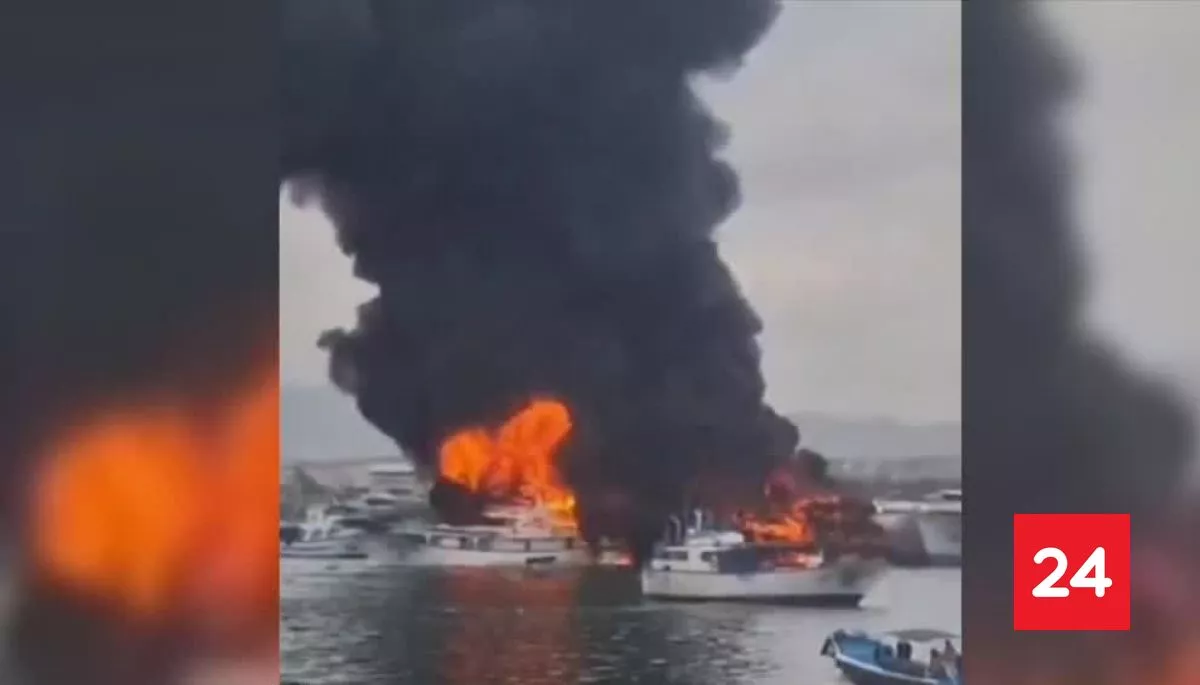 #Internacional 

VIDEO: 35 embarcaciones son destruidas en puerto de Ecuador por incendio 

Más detalles ⬇