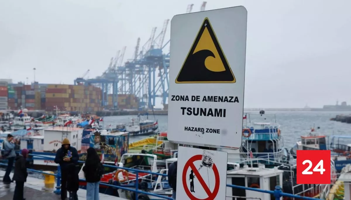 ⭕️ #Ahora24H 

SHOA evalúa posible tsunami en Chile

Más det