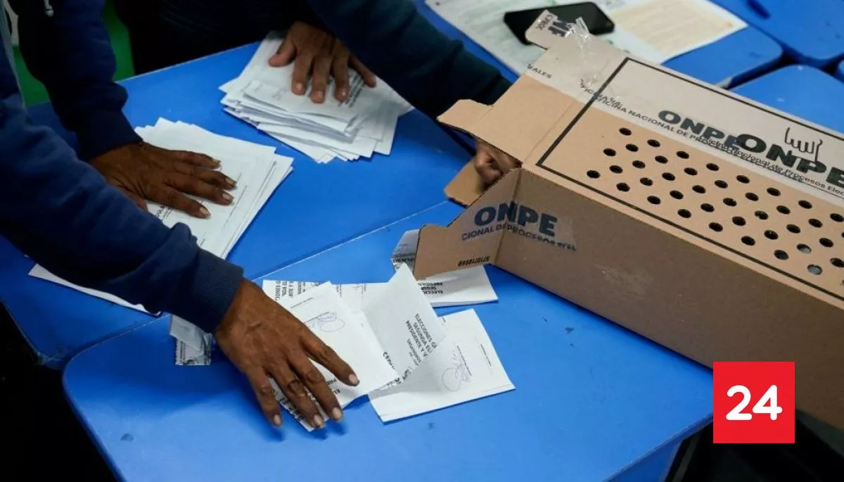 #DeutscheWelle 

Preliminar: Keiko Fujimori lidera con venta