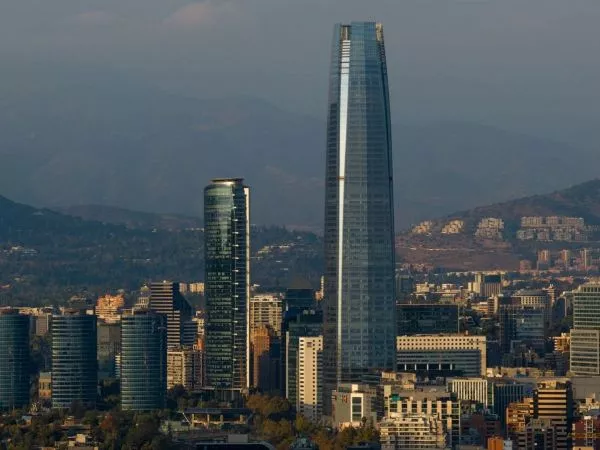 Santiago entra al top 30 de las mejores ciudades para recorrer a pie, según ranking internacional