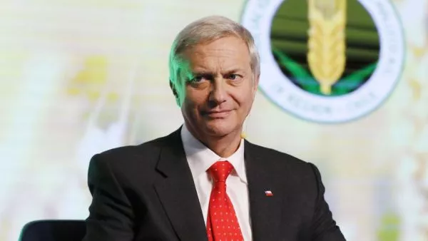 "Es casi una revolución legislativa": Presidente Kast por plan de Reconstrucción Nacional E Mandatario también ironizó con el polémico folleto difundido por el PS, asegurando que la Megarreforma "ha generado, lamentablemente, memes".