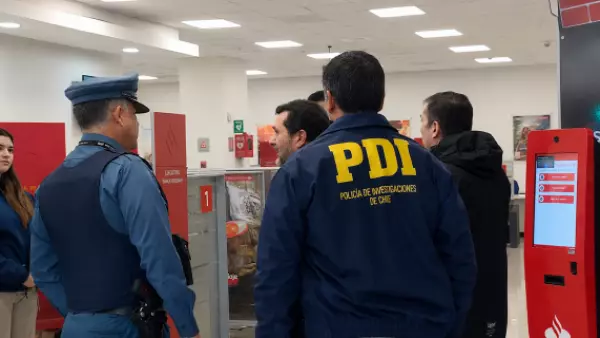 BancoEstado aclara que imputada por Operación Tokio era trabajadora externa y anuncia auditoría interna Respecto de las medidas adoptadas, la institución indicó que "BancoEstado bloqueó todas sus credenciales y accesos al sistema, impidiendo cualquier operación adicional desde su perfil".