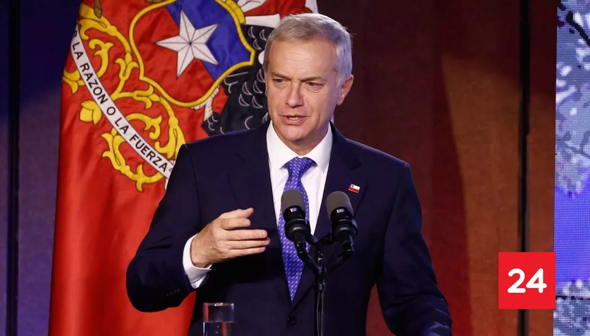 #Política 

Presidente Kast llama a aprobar Megarr