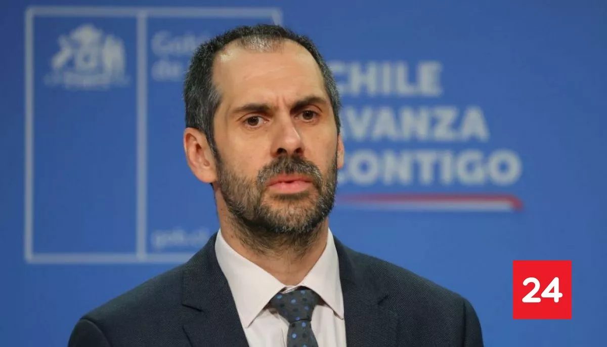 ⭕ #AHORA24H 

Ingresan acusación constitucional contra exmin