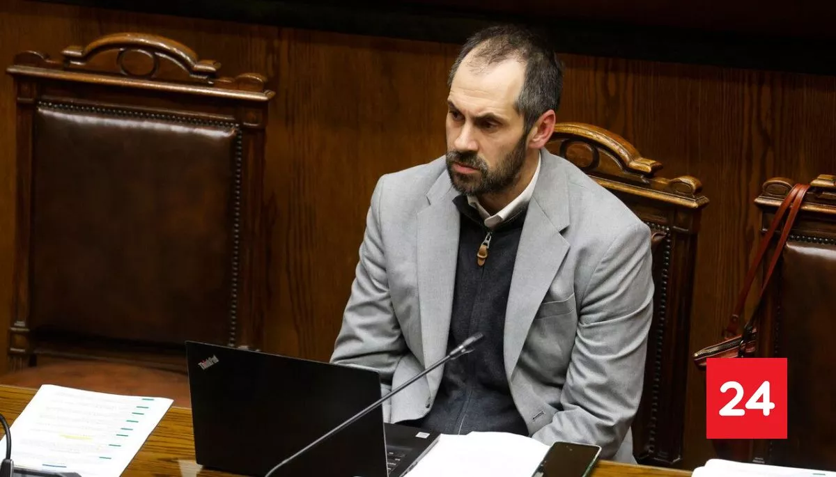 #Política 

52 académicos y economistas expresan rechazo a A