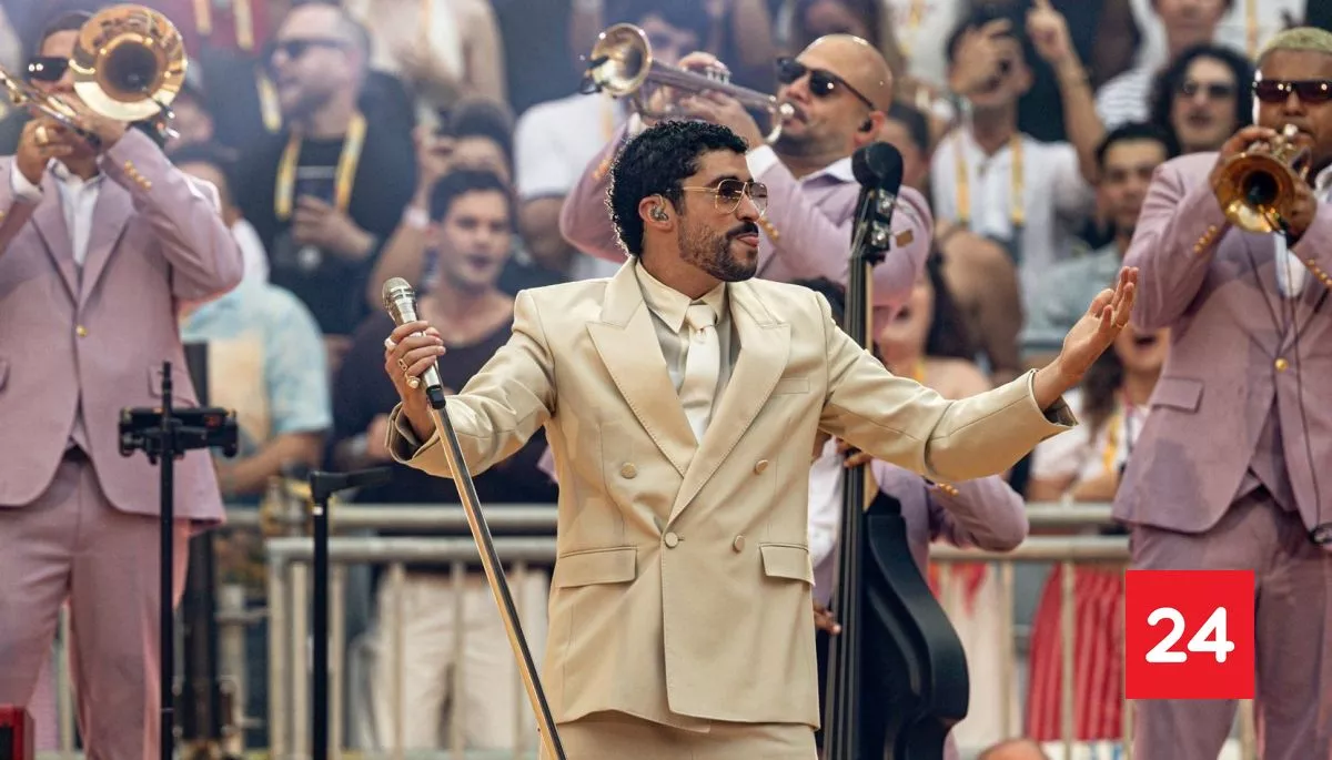 #Internacional 

Bad Bunny se reunió en secreto con el Papa 