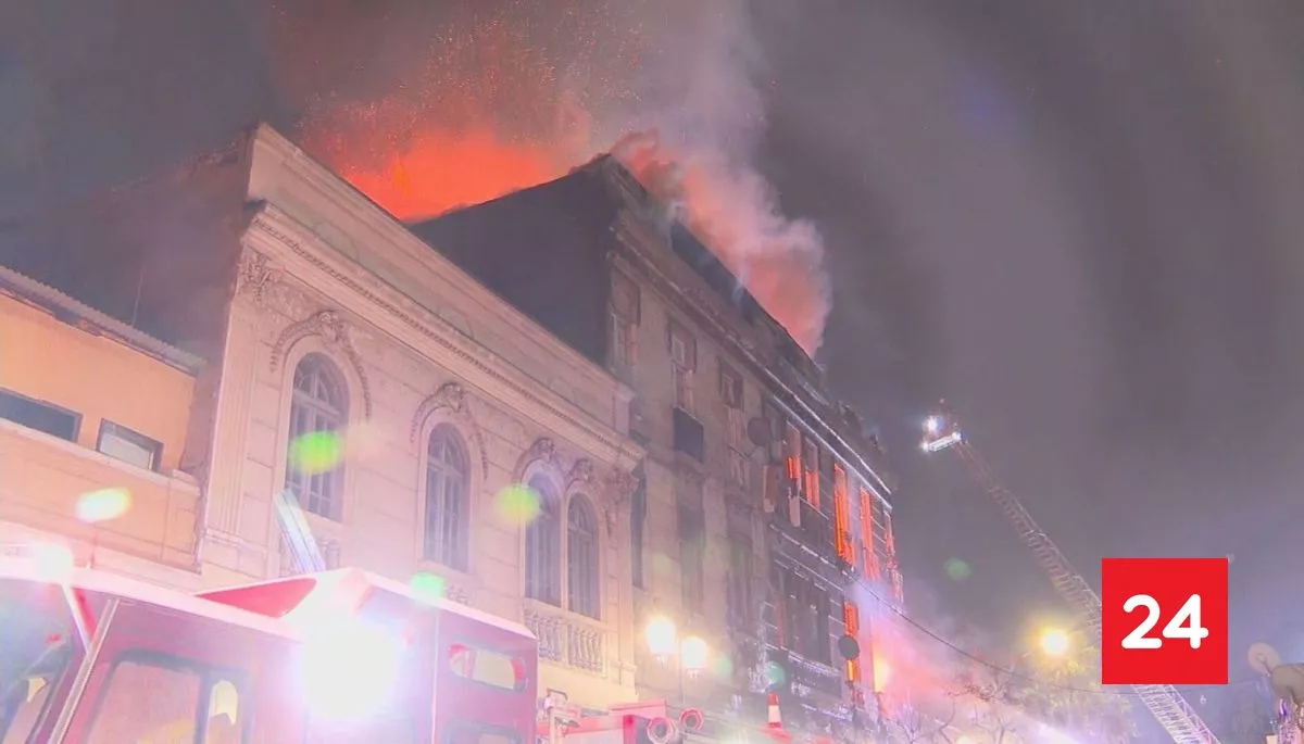 #Nacional 

Una persona desaparecida tras gran incendio que 