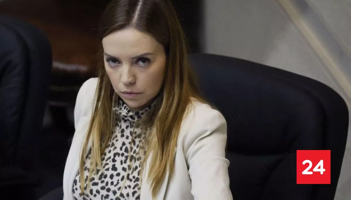 #Nacional 

Videos íntimos de Camila Flores: las penas y mul