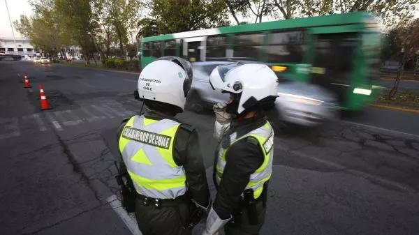 Restricción vehicular: revisa las patentes que no podrán circular este jueves 11 de junio La medida regirá de lunes a viernes, a excepción de feriados, entre las 07:30 y 21:00 horas en las calles de la provincia de Santiago y en las comunas de San Bernardo y Puente Alto.