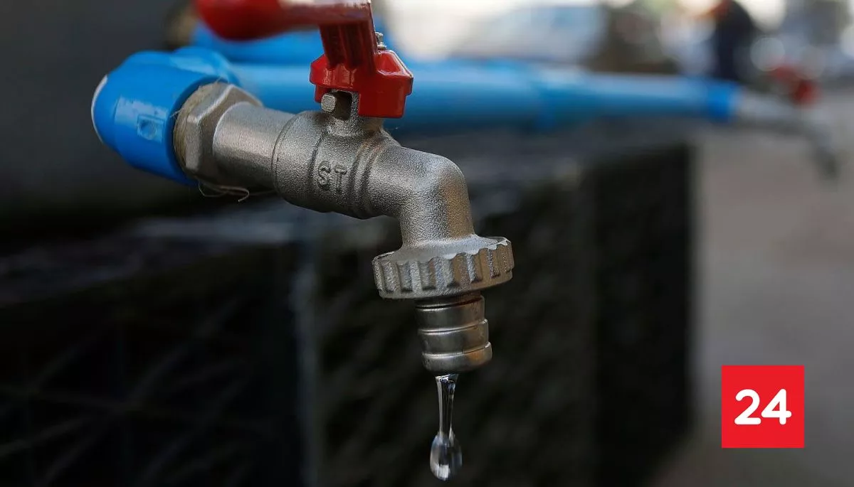 ❗️#TeSirve 

Hasta 15 horas: Aguas Andinas anuncia cortes de