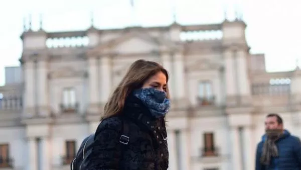 Hasta -2°: advierten heladas en la RM y otras regiones para este jueves El informe técnico de la DMC proyecta temperaturas mínimas extremas que han ncendiendo las alarmas preventivas en el sector agrícola de la zona central.
