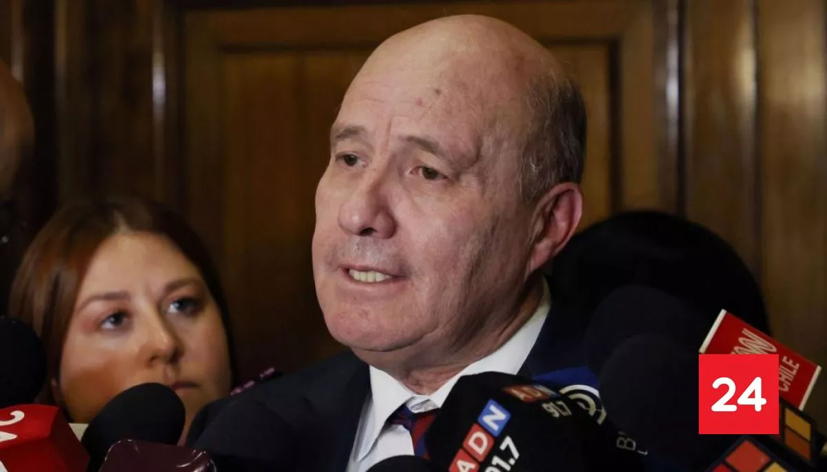 #Nacional 

Ministro de Hacienda advierte por deud