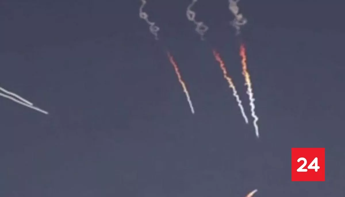 #Internacional 

Irán cierra el estrecho de Ormuz tras ataqu