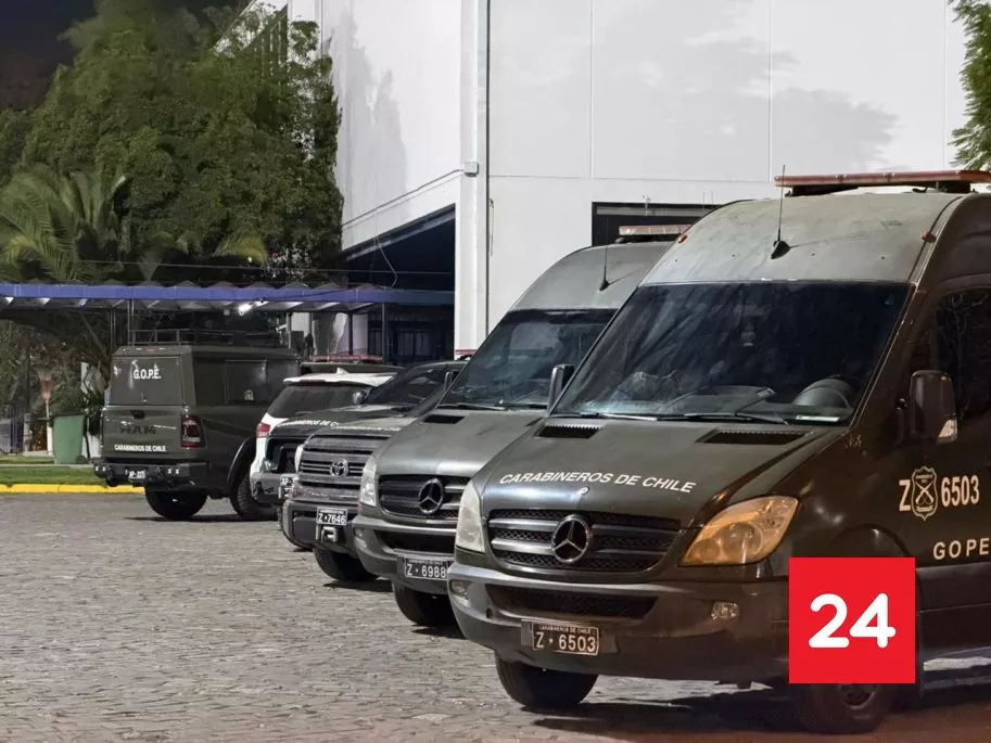 ⭕ #AHORA24H 

Evacúan campus de Usach por aviso de bomba: en