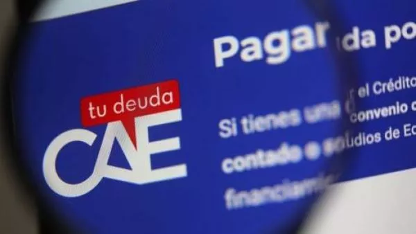 Corte frena un cobro del CAE por parte de Tesorería y aclara que no tiene naturaleza de deuda tributaria La Corte de Apelaciones de Valparaíso acogió un recurso de protección interpuesto en contra de la Tesorería General de la República y dejó sin efecto el procedimiento de cobro del CAE, al estimar que este tipo de acreencias no son susceptibles de ejecución mediante la normativa tributaria.
