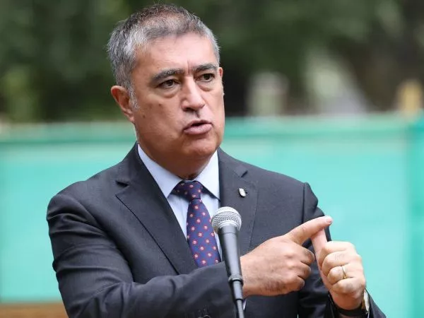 Mario Desbordes en un punto de prensa