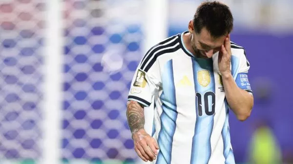Lionel Messi emocionado tras marcarle a Argelia.