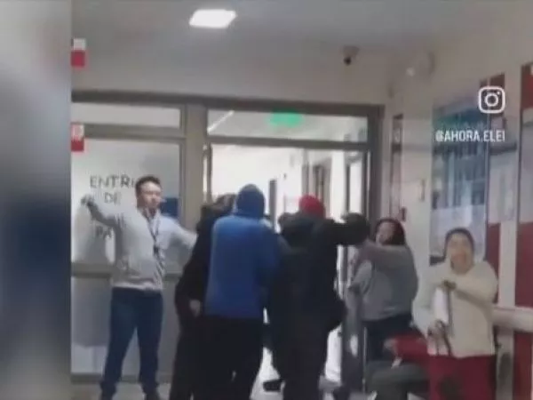 pelea cesfam cabrero