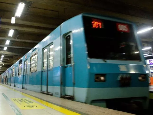 Tren del Metro de Santiago