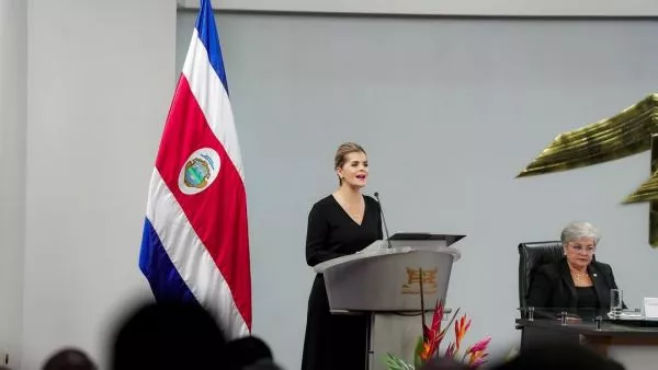 Laura Fernández