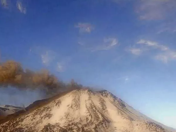Nevados de Chillán con actividad volcánica