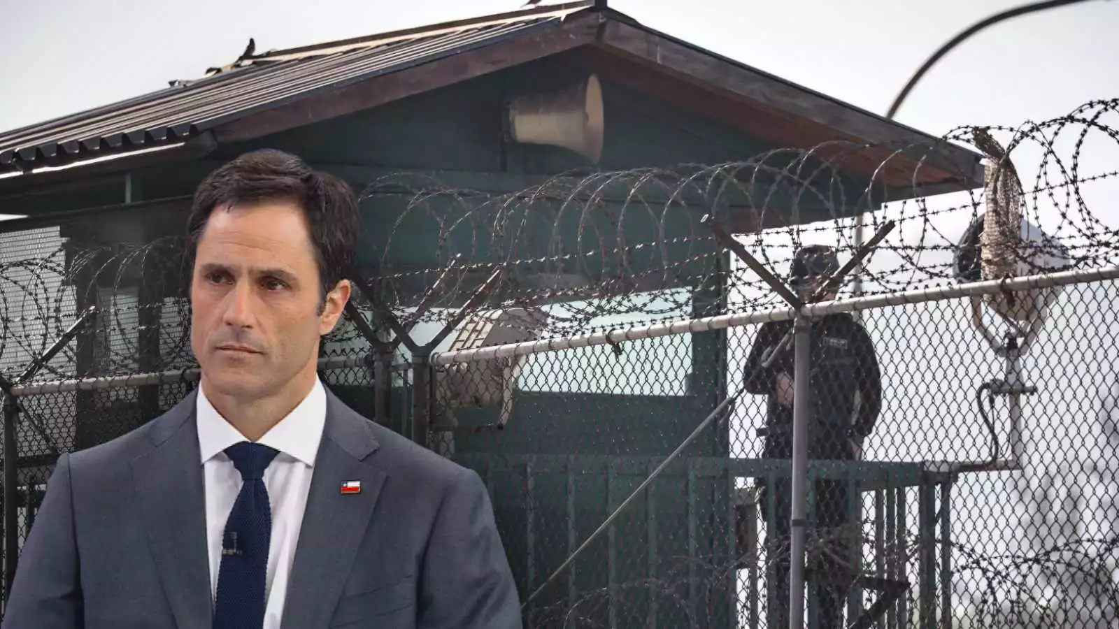 Subsecretario de Justicia, Luis Silva, con la cárcel Santiago 1 de fondo