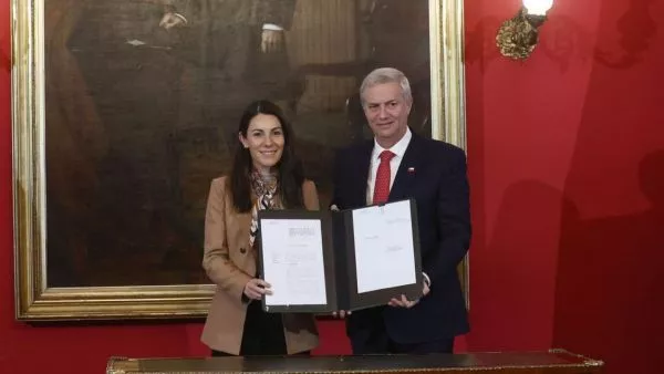 Kast firma proyecto que modifica el Sistema de Admisión Escolar