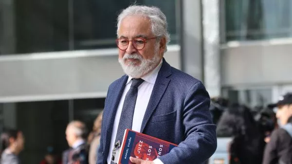 Colegio de Abogados expulsa en fallo unánime a Luis Hermosilla tras investigación ética La Corte de Apelaciones de Santiago deberá revisar el fallo, ya que el jurista presentó una apelación.