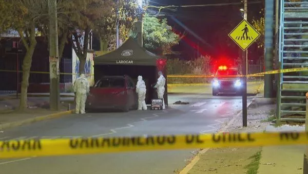 Encerrona en San Bernardo: Fiscalía explica qué provocó que el niño quedara retenido por su cinturón de seguridad Las autoridades mantienen diligencias operativas para dar con el paradero de los otros dos integrantes de la organización delictiva, quienes ya se encuentran individualizados.