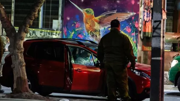 Tiene 17 años y padrastro lo convenció: cómo cayó el cuarto implicado en asesinato de niño de 12 años El sujeto, tras confesar su participación en la mortal encerrona de San Bernardo, se entregó ante Carabineros.