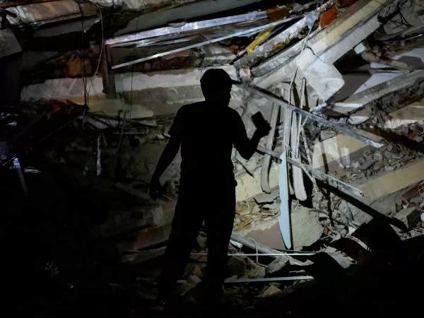 Suben a 164 los muertos y casi un millar de heridos tras terremotos en Venezuela