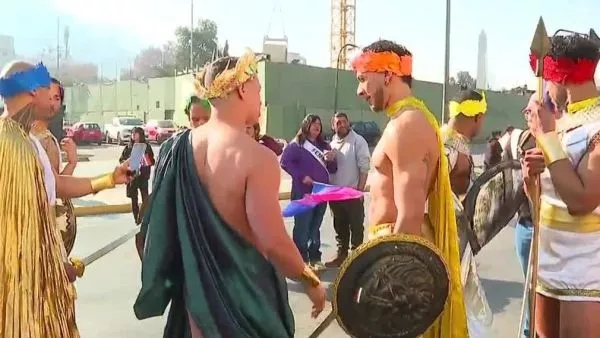 Miles de personas participaron en marcha del orgullo Más de 10 mil personas se congregaron en la Alameda para participar de la marcha del Orgullo 2026. La instancia busca celebrar la diversidad, como también visibilizar las demandas relacionadas con los derechos fundamentales de la comunidades LGTBIQ+.