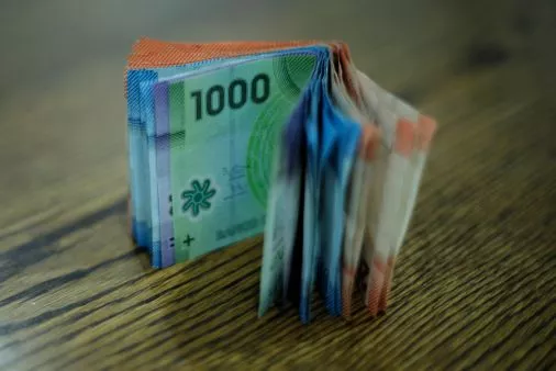 Billetes de distinta denominación