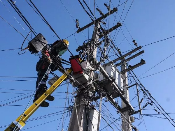 Enel deberá indemnizar a más de 127 mil clientes por masivos cortes de luz de 2021