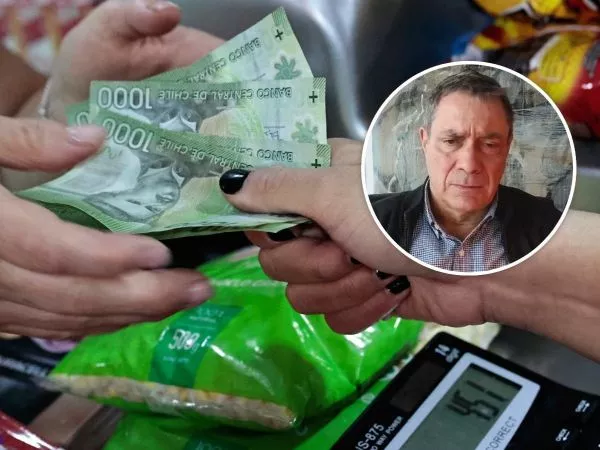 Personas pagando en una tienda de abarrotes y el economista Tomás Izquierdo