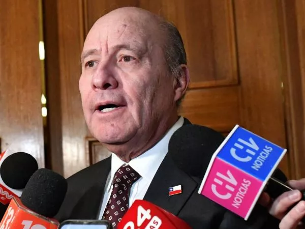 Ministro Jorge Quiroz en el Congreso