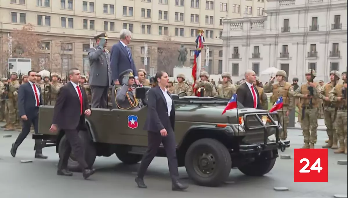 Presidente Kast encabeza ceremonia de Juramento a la Bandera en el Palacio de La Moneda