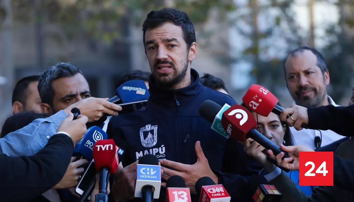 Suplantan identidad de conocida periodista para enviar mensaje amenazante al alcalde Tomás Vodanovic