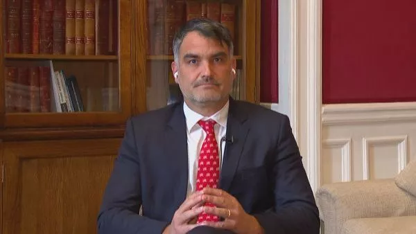 Senador Macaya megarreforma
