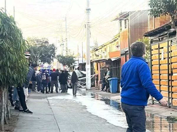 Incendio en Colina: Niño de 11 años murió y su hermana de 3 años está desaparecida