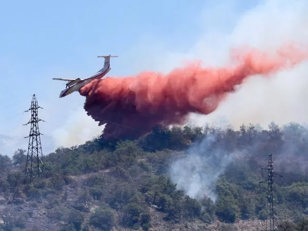 Incendio en Francia consume 1.900 hectáreas